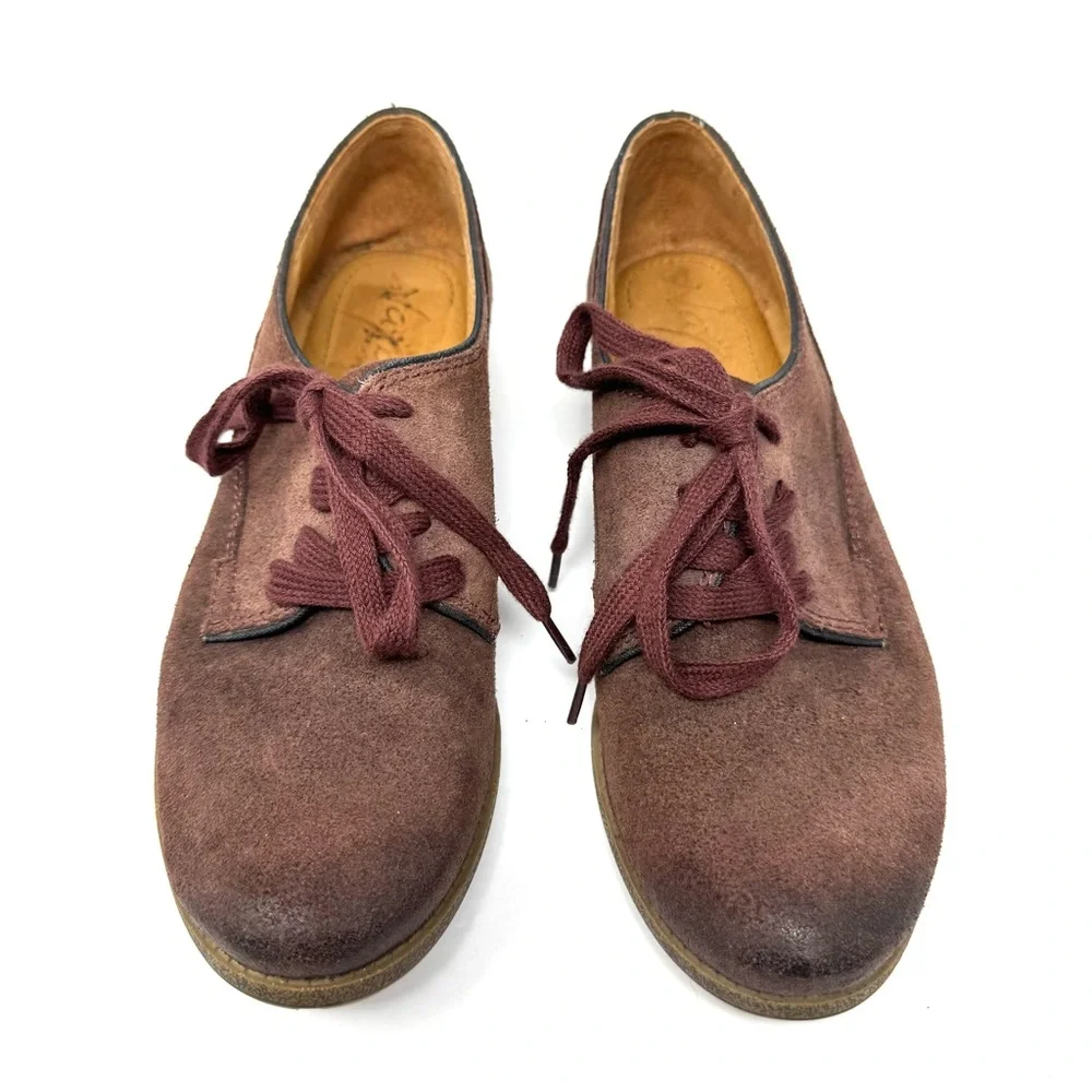NAYA “Tiber” purposely distressed lace up shoes, size 6.5